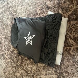 SHEIN Charcoal Star Graphic Tee